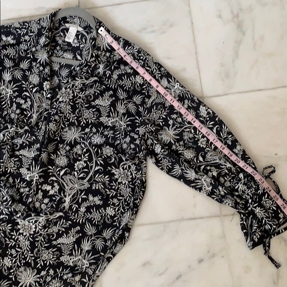 H&M Blouse - Picture 8 of 8